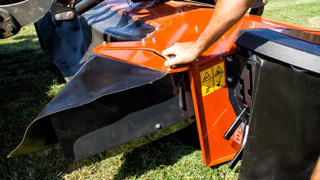 Telescoping Deflector Plates